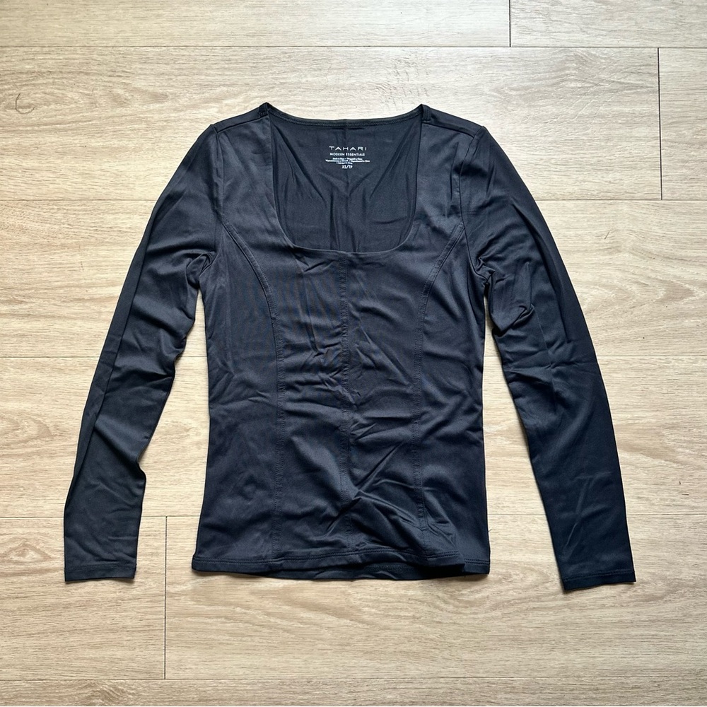 Tahari Black Long Sleeve Scoop Neck Fitted Top